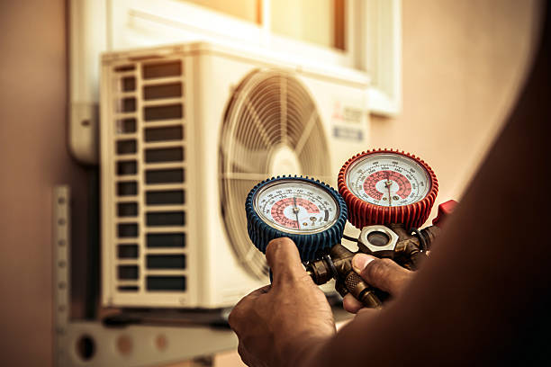 Professional Hvac technician working in Julian, CA
